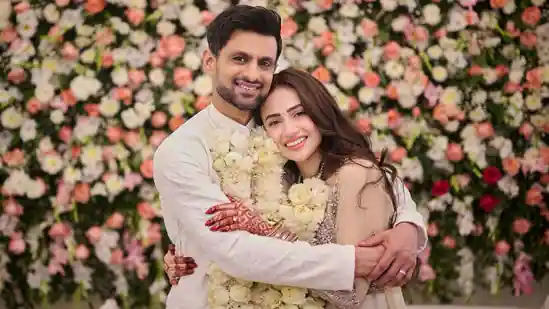 Shoaib Malik And Sana Javed'S Intimate Wedding Moment: Unseen Hug Captures Hearts, Internet Abuzz With Reactions Including Sania Mirza